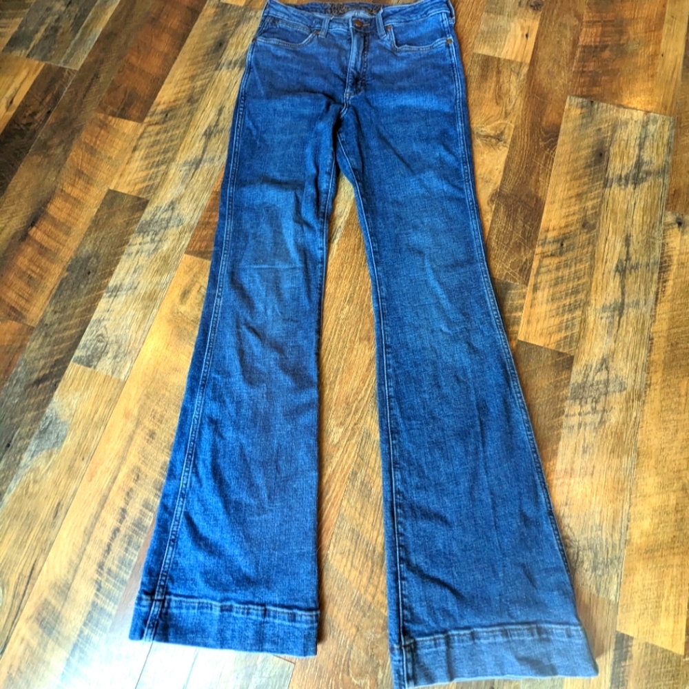 Wrangler High Rise Trousers